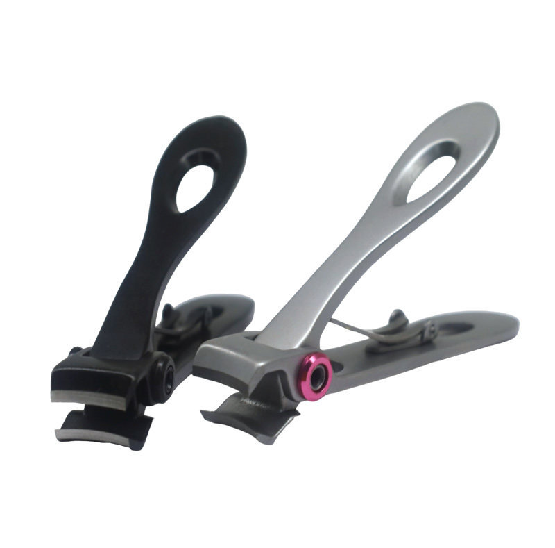 Esmaklassiline pritsmekindel küüneviil