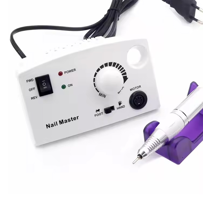 Valge lauaarvuti elektriline küüneviil